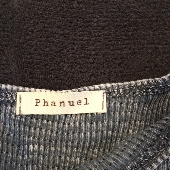 Phanuel Crop Top - Picture 3 of 4